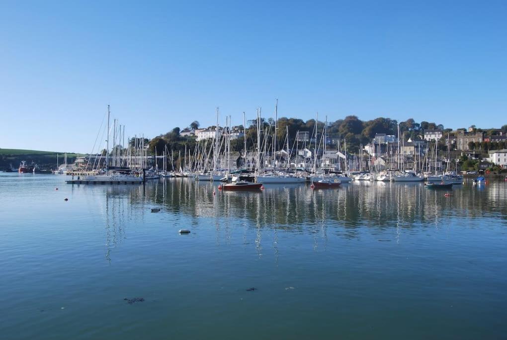 Coastal Chic Waterfront Studio Kinsale Exterior photo